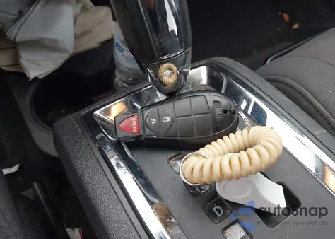 2010 Dodge Journey Sxt z USA, uszkodzony, nr VIN 3D4PH5FV1AT107007